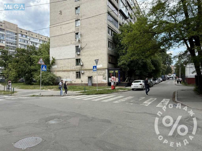 Продаж комерційної нерухомості, 50 кв.м, под магазин, <a class="location-link" href="/kiev/" title="Недвижимость Київ">Київ</a>, <a class="location-link" href="/kiev/svyatoshinskij/" title="Недвижимость Святошинський район">Святошинський р-н</a>, Победы просп., 91 (изображение 6)