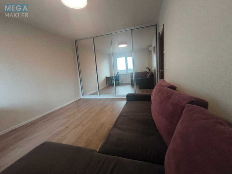 Продаж 2 кімнатної квартири (67/?/12), 14 пов. 25 пов. будинку, <a class="location-link" href="/kiev/" title="Недвижимость Київ">Київ</a>, <a class="location-link" href="/kiev/darnickij/" title="Недвижимость Дарницький район">Дарницький р-н</a>, Урловская ул., 38а (изображение 7)