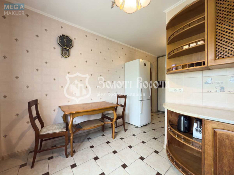 Продаж 2 кімнатної квартири (53,5/30/8,3), 6 пов. 13 пов. будинку, <a class="location-link" href="/kiev/" title="Недвижимость Київ">Київ</a>, <a class="location-link" href="/kiev/svyatoshinskij/" title="Недвижимость Святошинський район">Святошинський р-н</a>, Чорнобильська вул., 24/26 (изображение 6)