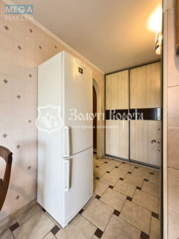 Продаж 2 кімнатної квартири (53,5/30/8,3), 6 пов. 13 пов. будинку, <a class="location-link" href="/kiev/" title="Недвижимость Київ">Київ</a>, <a class="location-link" href="/kiev/svyatoshinskij/" title="Недвижимость Святошинський район">Святошинський р-н</a>, Чорнобильська вул., 24/26 (изображение 7)