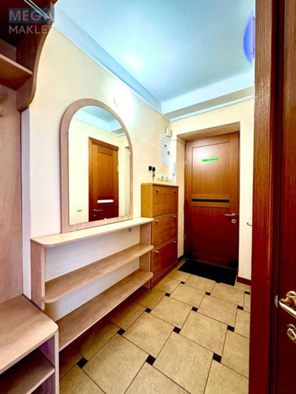 Продаж 3 кімнатної квартири (64/47/7), 9 пов. 10 пов. будинку, <a class="location-link" href="/kiev/" title="Недвижимость Київ">Київ</a>, <a class="location-link" href="/kiev/shevchenkovskij/" title="Недвижимость Шевченківський район">Шевченківський р-н</a>, Богдана Гаврилишина ул., 11 (изображение 5)