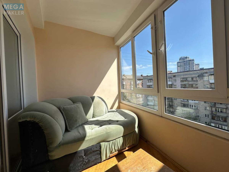 Продаж 3 кімнатної квартири (64/47/7), 9 пов. 10 пов. будинку, <a class="location-link" href="/kiev/" title="Недвижимость Київ">Київ</a>, <a class="location-link" href="/kiev/shevchenkovskij/" title="Недвижимость Шевченківський район">Шевченківський р-н</a>, Богдана Гаврилишина ул., 11 (изображение 7)