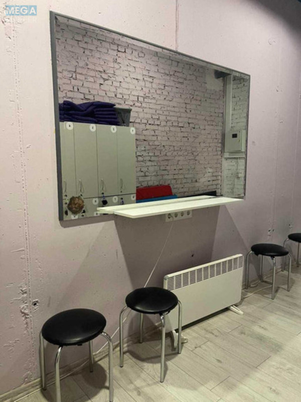 Продаж окремої будівлі/побудови, 63&nbsp;кв.м, <a class="location-link" href="/kiev/" title="Недвижимость Київ">Київ</a>, <a class="location-link" href="/kiev/darnickij/" title="Недвижимость Дарницький район">Дарницький р-н</a>, Анны Ахматовой ул., 30 (изображение 3)