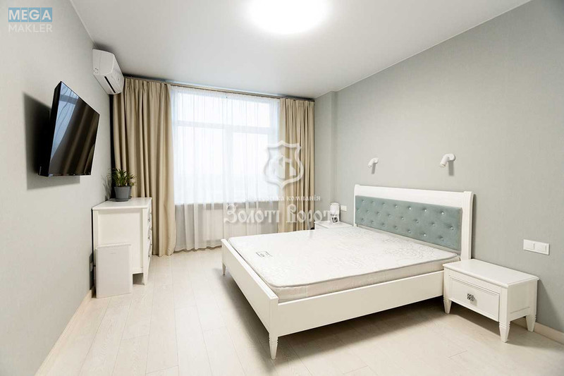 Продаж 2 кімнатної квартири (76/32/23), 7 пов. 9 пов. будинку, <a class="location-link" href="/kiev/" title="Недвижимость Київ">Київ</a>, <a class="location-link" href="/kiev/solomenskij/" title="Недвижимость Солом'янський район">Солом'янський р-н</a>, Юнацька вул., 6 (изображение 7)