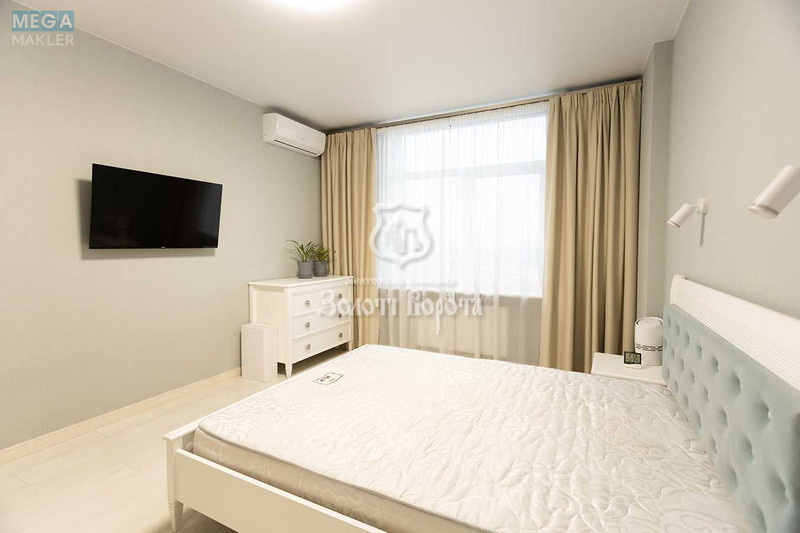 Продаж 2 кімнатної квартири (76/32/23), 7 пов. 9 пов. будинку, <a class="location-link" href="/kiev/" title="Недвижимость Київ">Київ</a>, <a class="location-link" href="/kiev/solomenskij/" title="Недвижимость Солом'янський район">Солом'янський р-н</a>, Юнацька вул., 6 (изображение 8)