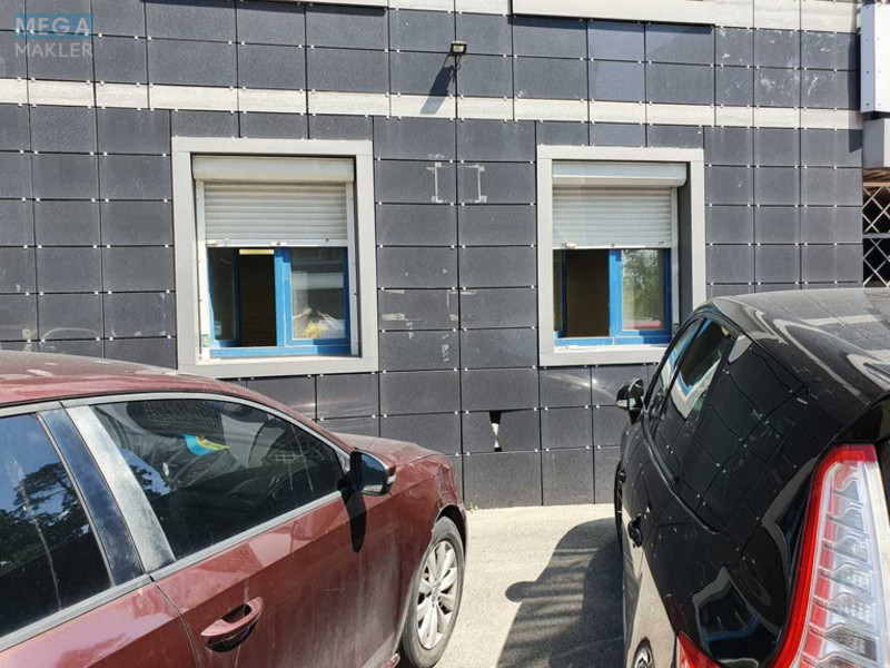 Продаж комерційної нерухомості, 64 кв.м, под офис, <a class="location-link" href="/kiev/" title="Недвижимость Київ">Київ</a>, <a class="location-link" href="/kiev/svyatoshinskij/" title="Недвижимость Святошинський район">Святошинський р-н</a>, Победы просп., 131 (изображение 2)