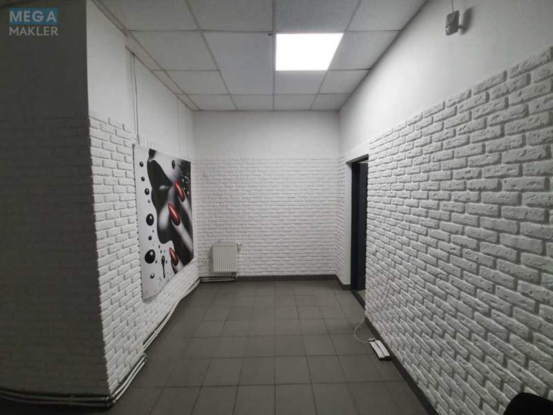Продаж комерційної нерухомості, 64 кв.м, под офис, <a class="location-link" href="/kiev/" title="Недвижимость Київ">Київ</a>, <a class="location-link" href="/kiev/svyatoshinskij/" title="Недвижимость Святошинський район">Святошинський р-н</a>, Победы просп., 131 (изображение 4)