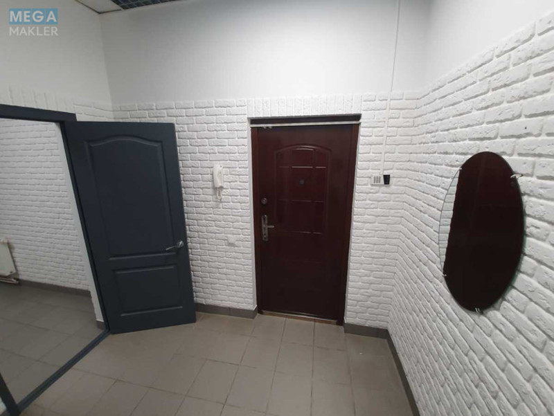 Продаж комерційної нерухомості, 64 кв.м, под офис, <a class="location-link" href="/kiev/" title="Недвижимость Київ">Київ</a>, <a class="location-link" href="/kiev/svyatoshinskij/" title="Недвижимость Святошинський район">Святошинський р-н</a>, Победы просп., 131 (изображение 8)