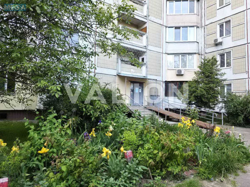 Продаж 3 кімнатної квартири (85/41/8), 1 пов. 13 пов. будинку, <a class="location-link" href="/kiev/" title="Недвижимость Київ">Київ</a>, <a class="location-link" href="/kiev/svyatoshinskij/" title="Недвижимость Святошинський район">Святошинський р-н</a>, Підлісна вул., 6 (изображение 18)