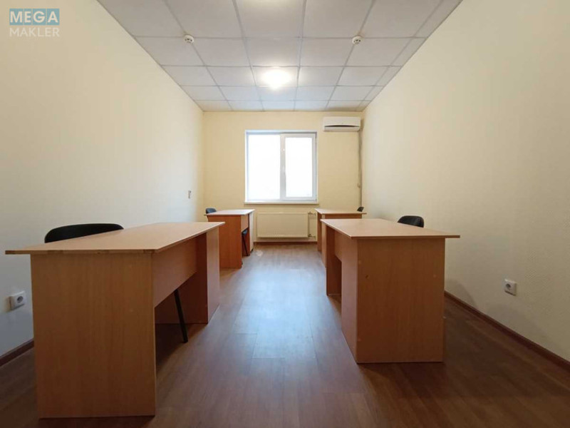 Оренда комерційної нерухомості, 18 кв.м, под офис, <a class="location-link" href="/kiev/" title="Недвижимость Київ">Київ</a>, <a class="location-link" href="/kiev/solomenskij/" title="Недвижимость Солом'янський район">Солом'янський р-н</a>, Западный пер., 3ц (изображение 2)