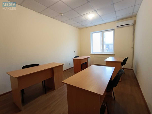 Оренда комерційної нерухомості, 18&nbsp;кв.м, под офис, <a class="location-link" href="/kiev/" title="Недвижимость Київ">Київ</a>, <a class="location-link" href="/kiev/solomenskij/" title="Недвижимость Солом'янський район">Солом'янський р-н</a>, Западный пер., 3ц (изображение 5)