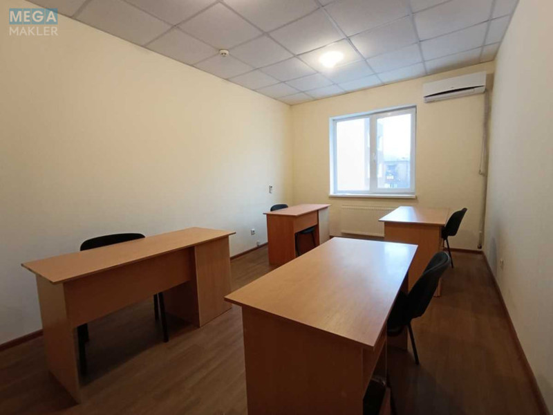 Оренда комерційної нерухомості, 18 кв.м, под офис, <a class="location-link" href="/kiev/" title="Недвижимость Київ">Київ</a>, <a class="location-link" href="/kiev/solomenskij/" title="Недвижимость Солом'янський район">Солом'янський р-н</a>, Западный пер., 3ц (изображение 5)