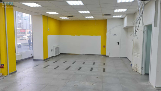 Оренда комерційної нерухомості, 150&nbsp;кв.м, под магазин, <a class="location-link" href="/kiev/" title="Недвижимость Київ">Київ</a>, <a class="location-link" href="/kiev/svyatoshinskij/" title="Недвижимость Святошинський район">Святошинський р-н</a>, Победы просп., 104 (изображение 5)