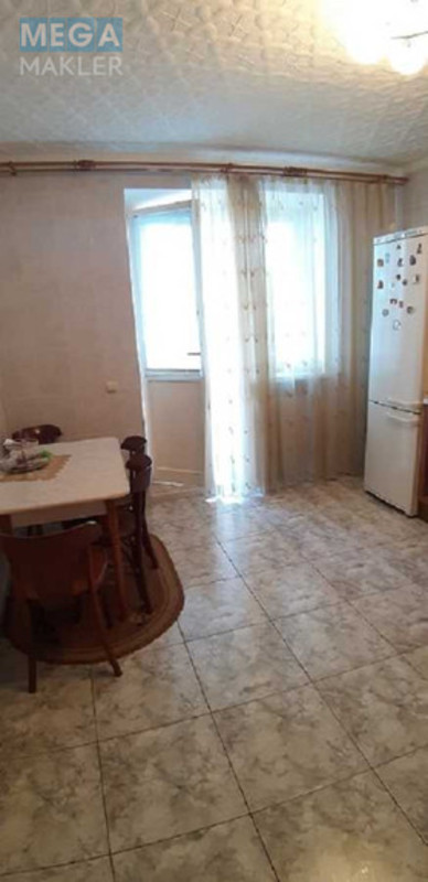 Оренда 3 кімнатної квартири, <a class="location-link" href="/kiev/" title="Недвижимость Київ">Київ</a>, <a class="location-link" href="/kiev/obolonskij/" title="Недвижимость Оболонський район">Оболонський р-н</a>, Автозаводская ул., 99/4 (изображение 3)