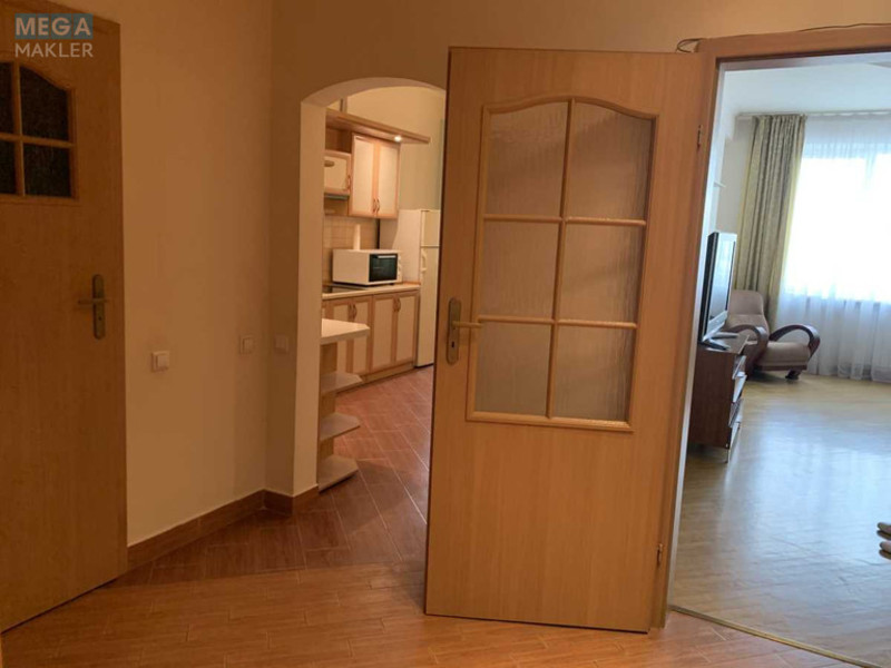 Оренда 1 кімнатної квартири, <a class="location-link" href="/kiev/" title="Недвижимость Київ">Київ</a>, <a class="location-link" href="/kiev/obolonskij/" title="Недвижимость Оболонський район">Оболонський р-н</a>, Героїв Сталінграду просп., 10а (изображение 8)