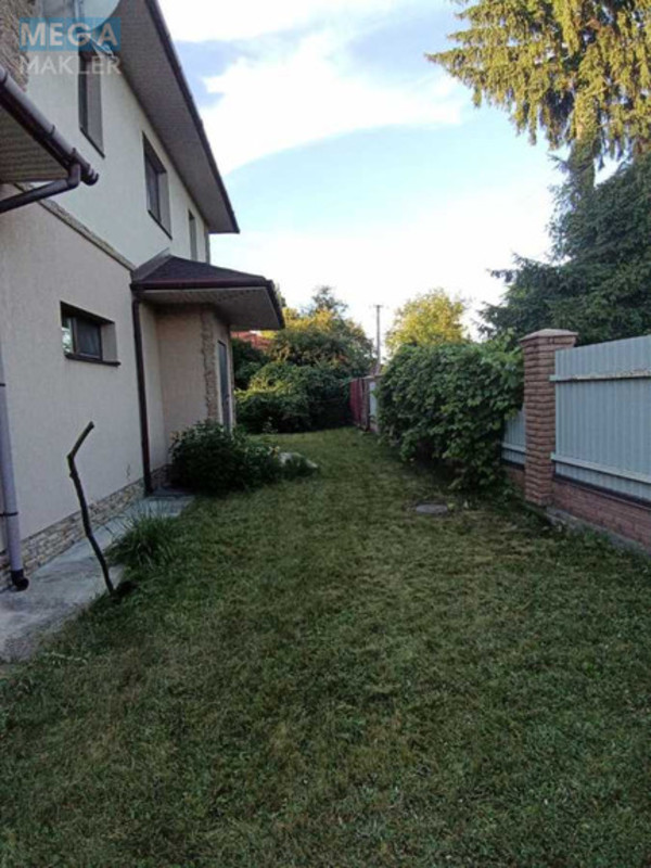 Продаж дома, 2 поверху, 200 кв.м, 10 кімнат, ділянка 14 соток, <a class="location-link" href="/oster/" title="Недвижимость Остер">Остер</a>, Тиха (изображение 2)