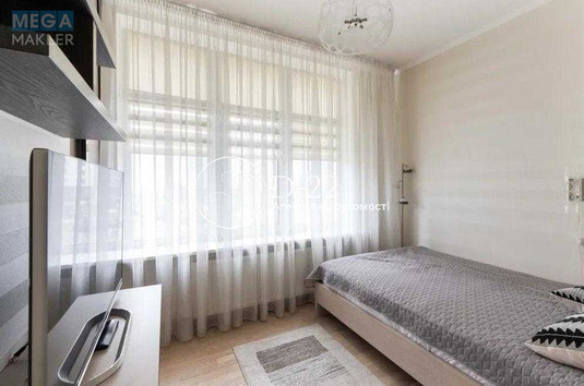 Оренда 4 кімнатні квартири, <a class="location-link" href="/kiev/" title="Недвижимость Київ">Київ</a>, <a class="location-link" href="/kiev/pecherskij/" title="Недвижимость Печерський район">Печерський р-н</a>, Андрія Верхогляда вулиця, 9 (изображение 14)