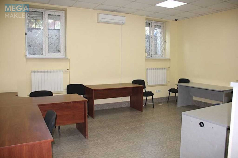 Оренда комерційної нерухомості, 100 кв.м, под офис, <a class="location-link" href="/kiev/" title="Недвижимость Київ">Київ</a>, <a class="location-link" href="/kiev/shevchenkovskij/" title="Недвижимость Шевченківський район">Шевченківський р-н</a>, Воровского ул., 5а (изображение 17)