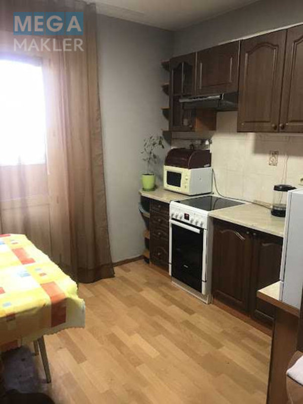 Оренда 1 кімнатної квартири, <a class="location-link" href="/kiev/" title="Недвижимость Київ">Київ</a>, <a class="location-link" href="/kiev/solomenskij/" title="Недвижимость Солом'янський район">Солом'янський р-н</a>, Эрнста ул., 2 (изображение 4)