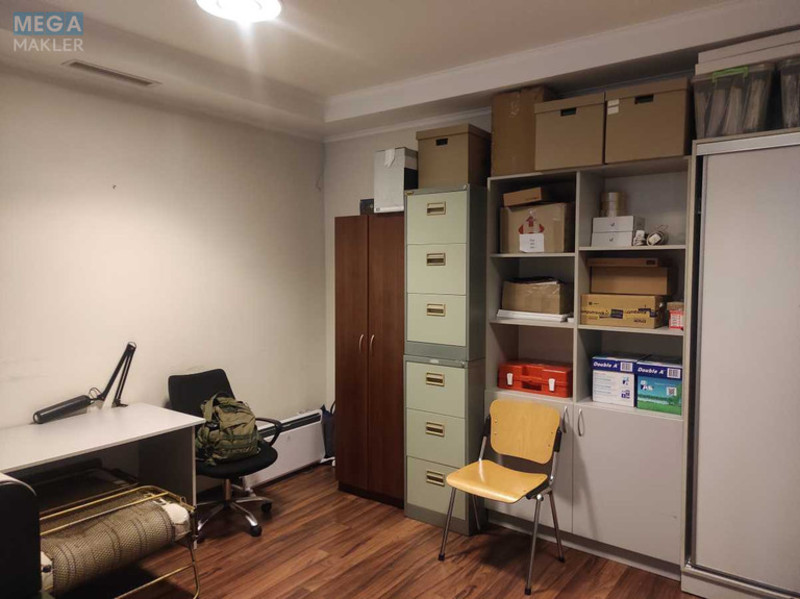 Оренда комерційної нерухомості, 84 кв.м, под офис, <a class="location-link" href="/kiev/" title="Недвижимость Київ">Київ</a>, <a class="location-link" href="/kiev/shevchenkovskij/" title="Недвижимость Шевченківський район">Шевченківський р-н</a>, Ярославов Вал ул., 5 (изображение 2)