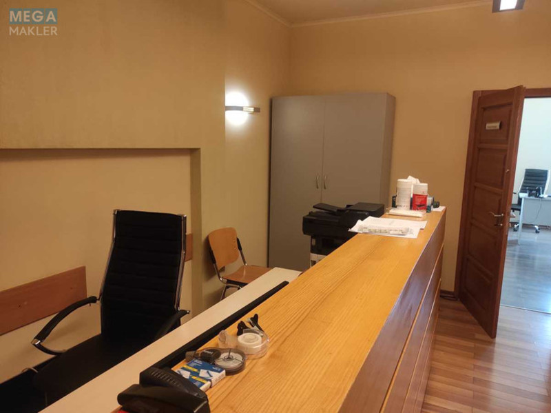 Оренда комерційної нерухомості, 84 кв.м, под офис, <a class="location-link" href="/kiev/" title="Недвижимость Київ">Київ</a>, <a class="location-link" href="/kiev/shevchenkovskij/" title="Недвижимость Шевченківський район">Шевченківський р-н</a>, Ярославов Вал ул., 5 (изображение 13)