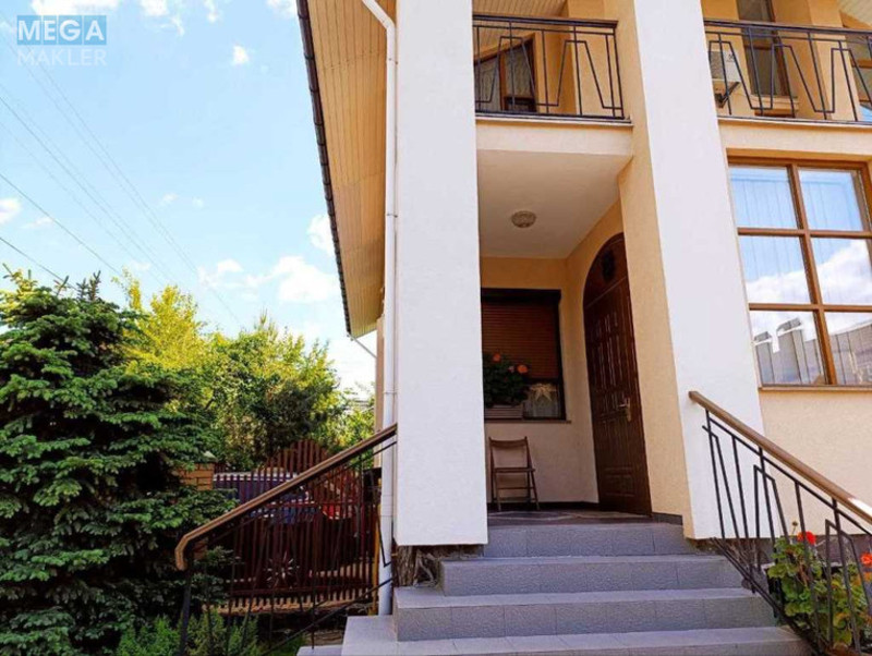 Продаж дома, 2 поверху, 325 кв.м, 7 кімнат, ділянка 7,50 соток, <a class="location-link" href="/kiev/" title="Недвижимость Київ">Київ</a>, <a class="location-link" href="/kiev/obolonskij/" title="Недвижимость Оболонський район">Оболонський р-н</a>, Богатирська вул., 30А (изображение 3)