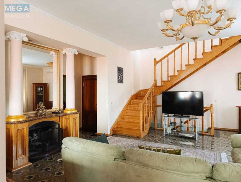 Продаж дома, 2 поверху, 325 кв.м, 7 кімнат, ділянка 7,50 соток, <a class="location-link" href="/kiev/" title="Недвижимость Київ">Київ</a>, <a class="location-link" href="/kiev/obolonskij/" title="Недвижимость Оболонський район">Оболонський р-н</a>, Богатирська вул., 30А (изображение 7)