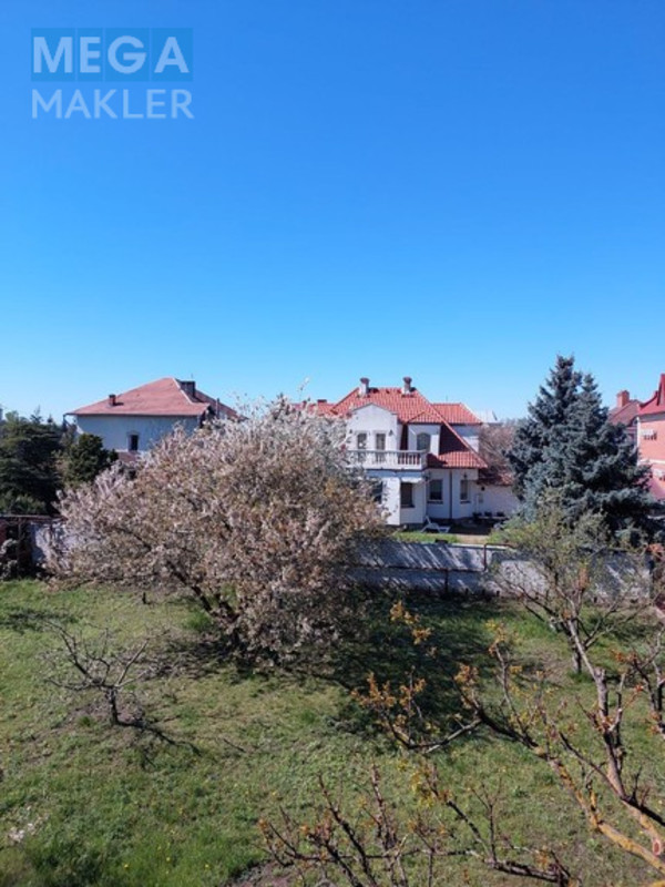 Продаж дома, 2 поверху, 350 кв.м, 5 кімнат, нормальне сост., ділянка 10 соток, <a class="location-link" href="/odessa/" title="Недвижимость Одеса">Одеса</a>, <a class="location-link" href="/odessa/kievskij/" title="Недвижимость Київський район">Київський р-н</a>, абрикосовая (изображение 8)