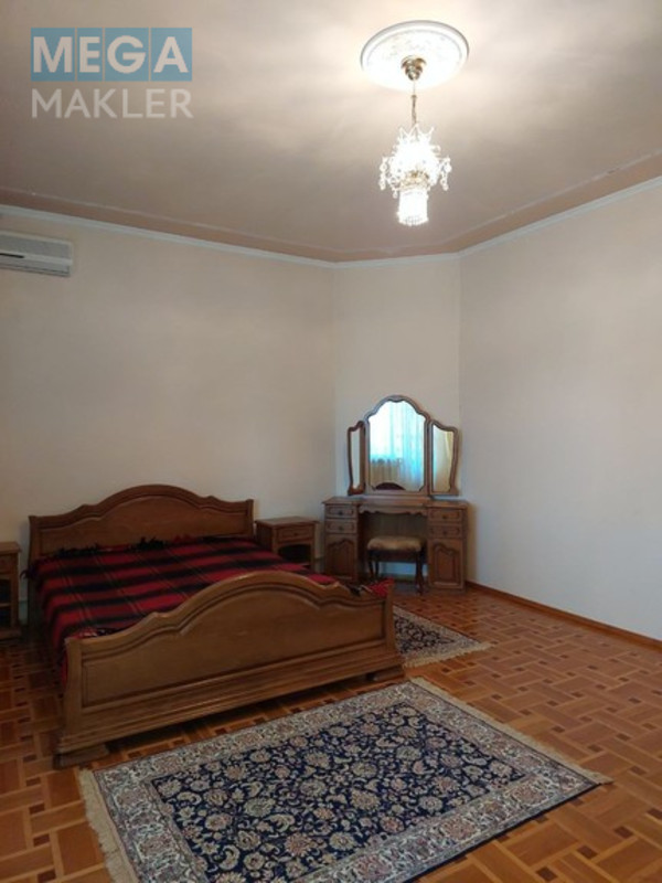 Продаж дома, 2 поверху, 350 кв.м, 5 кімнат, нормальне сост., ділянка 10 соток, <a class="location-link" href="/odessa/" title="Недвижимость Одеса">Одеса</a>, <a class="location-link" href="/odessa/kievskij/" title="Недвижимость Київський район">Київський р-н</a>, абрикосовая (изображение 9)