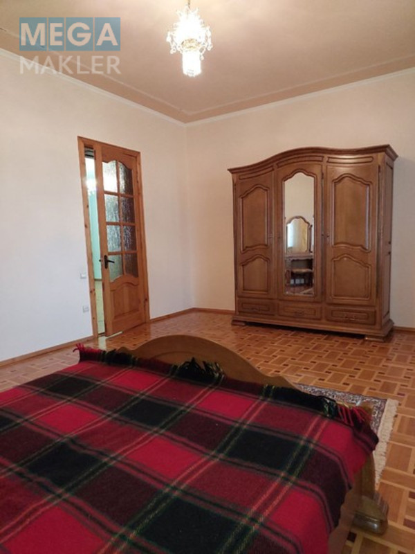 Продаж дома, 2 поверху, 350 кв.м, 5 кімнат, нормальне сост., ділянка 10 соток, <a class="location-link" href="/odessa/" title="Недвижимость Одеса">Одеса</a>, <a class="location-link" href="/odessa/kievskij/" title="Недвижимость Київський район">Київський р-н</a>, абрикосовая (изображение 10)