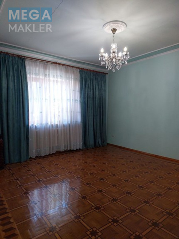 Продаж дома, 2 поверху, 350 кв.м, 5 кімнат, нормальне сост., ділянка 10 соток, <a class="location-link" href="/odessa/" title="Недвижимость Одеса">Одеса</a>, <a class="location-link" href="/odessa/kievskij/" title="Недвижимость Київський район">Київський р-н</a>, абрикосовая (изображение 13)