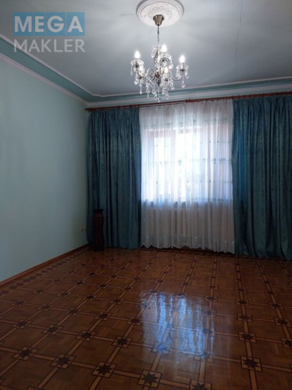 Продаж дома, 2 поверху, 350 кв.м, 5 кімнат, нормальне сост., ділянка 10 соток, <a class="location-link" href="/odessa/" title="Недвижимость Одеса">Одеса</a>, <a class="location-link" href="/odessa/kievskij/" title="Недвижимость Київський район">Київський р-н</a>, абрикосовая (изображение 16)