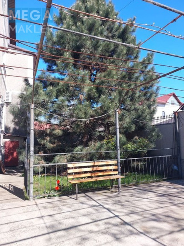 Продаж дома, 2 поверху, 350 кв.м, 5 кімнат, нормальне сост., ділянка 10 соток, <a class="location-link" href="/odessa/" title="Недвижимость Одеса">Одеса</a>, <a class="location-link" href="/odessa/kievskij/" title="Недвижимость Київський район">Київський р-н</a>, абрикосовая (изображение 29)