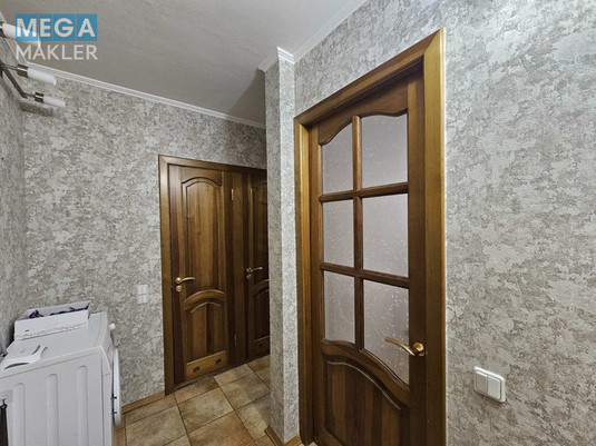 Продаж 1 кімнатної квартири (36/17/8), 4 пов. 16 пов. будинку, <a class="location-link" href="/kiev/" title="Недвижимость Київ">Київ</a>, <a class="location-link" href="/kiev/obolonskij/" title="Недвижимость Оболонський район">Оболонський р-н</a>, Зої Гайдай 12/10 ( <img src="https://megamakler.com.ua/metro/0000ff.gif" alt="" class="metro" /> м. Минская, 5 ) (изображение 10)