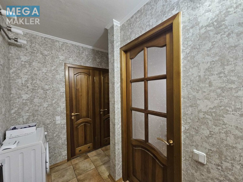 Продаж 1 кімнатної квартири (36/17/8), 4 пов. 16 пов. будинку, <a class="location-link" href="/kiev/" title="Недвижимость Київ">Київ</a>, <a class="location-link" href="/kiev/obolonskij/" title="Недвижимость Оболонський район">Оболонський р-н</a>, Зої Гайдай 12/10 ( <img src="https://megamakler.com.ua/metro/0000ff.gif" alt="" class="metro" /> м. Минская, 5 ) (изображение 10)