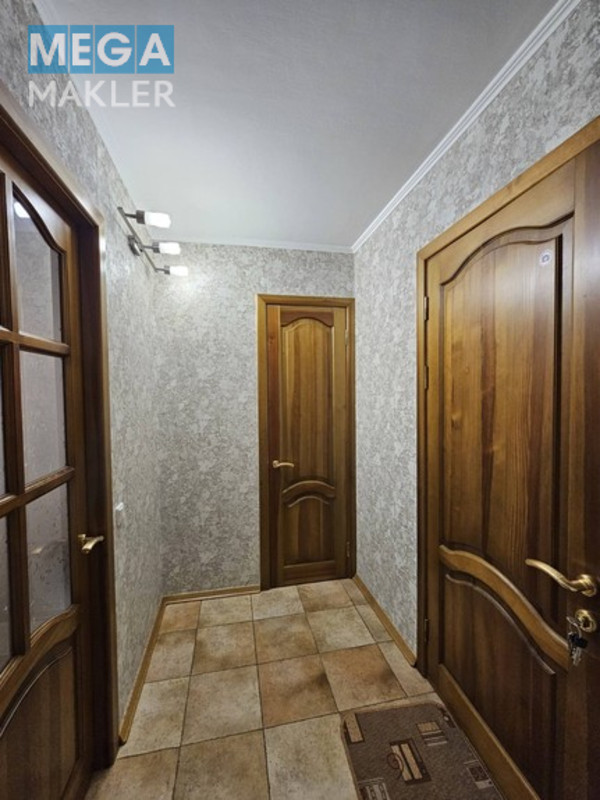 Продаж 1 кімнатної квартири (36/17/8), 4 пов. 16 пов. будинку, <a class="location-link" href="/kiev/" title="Недвижимость Київ">Київ</a>, <a class="location-link" href="/kiev/obolonskij/" title="Недвижимость Оболонський район">Оболонський р-н</a>, Зої Гайдай 12/10 ( <img src="https://megamakler.com.ua/metro/0000ff.gif" alt="" class="metro" /> м. Минская, 5 ) (изображение 11)