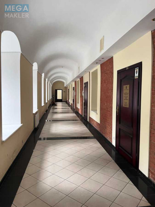 Оренда комерційної нерухомості, 375 кв.м, под офис, <a class="location-link" href="/lviv/" title="Недвижимость Львів">Львів</a>, <a class="location-link" href="/lviv/galickij/" title="Недвижимость Галицький район">Галицький р-н</a>, Грабовського, 11 (изображение 8)