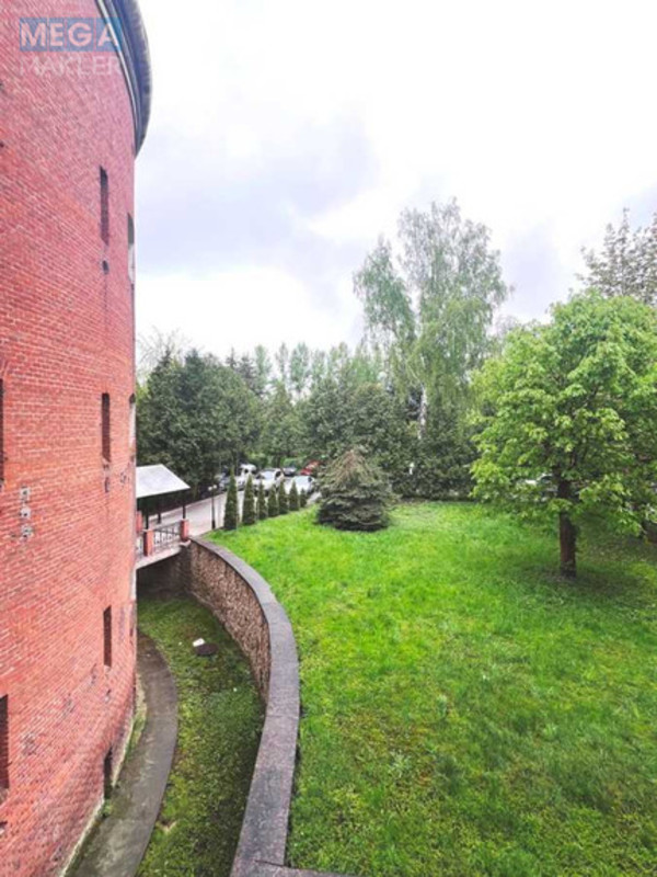 Оренда комерційної нерухомості, 330 кв.м, под офис, <a class="location-link" href="/lviv/" title="Недвижимость Львів">Львів</a>, <a class="location-link" href="/lviv/galickij/" title="Недвижимость Галицький район">Галицький р-н</a>, Грабовського, 11 (изображение 13)