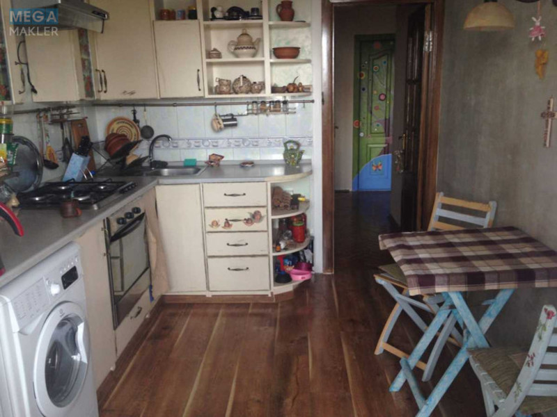 Продаж 1 кімнатної квартири (40/20/8), 8 пов. 14 пов. будинку, <a class="location-link" href="/kiev/" title="Недвижимость Київ">Київ</a>, <a class="location-link" href="/kiev/dneprovskij/" title="Недвижимость Дніпровський район">Дніпровський р-н</a>, Флоренции ул. (изображение 2)