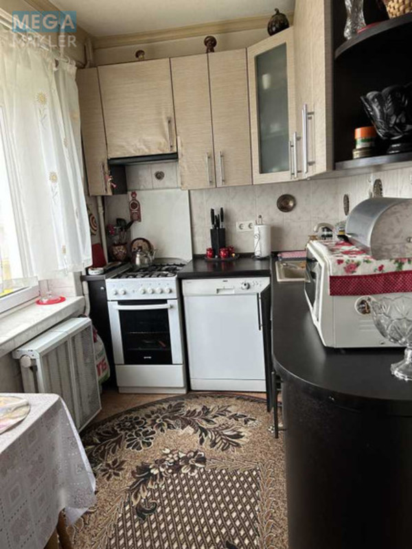 Продаж 3 кімнатної квартири (61/42/7), 8 пов. 9 пов. будинку, <a class="location-link" href="/kiev/" title="Недвижимость Київ">Київ</a>, <a class="location-link" href="/kiev/desnyanskij/" title="Недвижимость Деснянський район">Деснянський р-н</a>, Шолом-Алейхема вул., 16 (изображение 9)