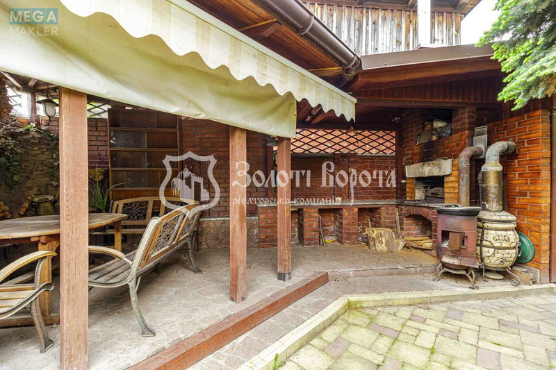 Продаж дома, 3&nbsp;поверху, 370&nbsp;кв.м, 4&nbsp;кімнати, ділянка 5&nbsp;соток, <a class="location-link" href="/kiev/" title="Недвижимость Київ">Київ</a>, <a class="location-link" href="/kiev/svyatoshinskij/" title="Недвижимость Святошинський район">Святошинський р-н</a>, Збруцька вул., 5 (изображение 3)