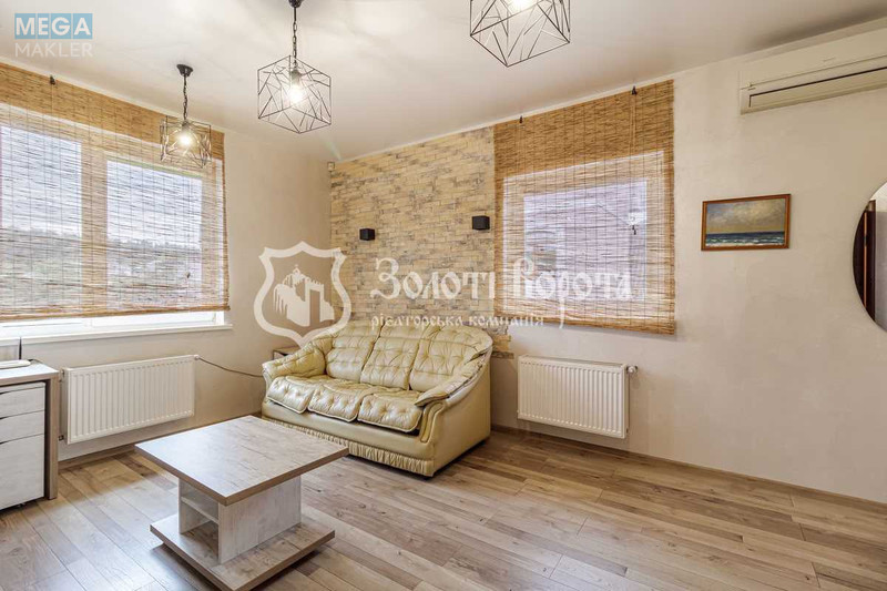 Продаж дома, 3&nbsp;поверху, 370&nbsp;кв.м, 4&nbsp;кімнати, ділянка 5&nbsp;соток, <a class="location-link" href="/kiev/" title="Недвижимость Київ">Київ</a>, <a class="location-link" href="/kiev/svyatoshinskij/" title="Недвижимость Святошинський район">Святошинський р-н</a>, Збруцька вул., 5 (изображение 13)