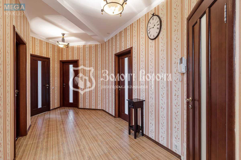 Продаж дома, 3&nbsp;поверху, 370&nbsp;кв.м, 4&nbsp;кімнати, ділянка 5&nbsp;соток, <a class="location-link" href="/kiev/" title="Недвижимость Київ">Київ</a>, <a class="location-link" href="/kiev/svyatoshinskij/" title="Недвижимость Святошинський район">Святошинський р-н</a>, Збруцька вул., 5 (изображение 21)