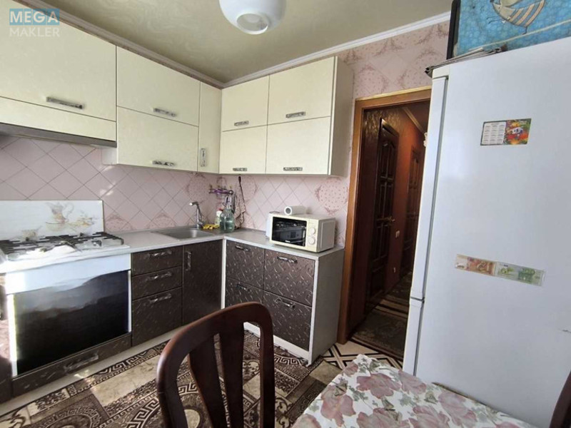 Продаж 2 кімнатної квартири (51/30/6), 5 пов. 5 пов. будинку, <a class="location-link" href="/komsomolsk/" title="Недвижимость Комсомольськ">Комсомольськ</a>, Добровольського, 67 (изображение 3)