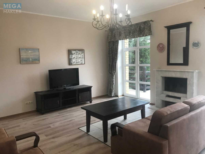 Продаж дома, 3&nbsp;поверху, 438&nbsp;кв.м, 6&nbsp;кімнат, ділянка 9&nbsp;соток, <a class="location-link" href="/kiev/" title="Недвижимость Київ">Київ</a>, <a class="location-link" href="/kiev/obolonskij/" title="Недвижимость Оболонський район">Оболонський р-н</a>, Богатырская ул., 30А (изображение 7)