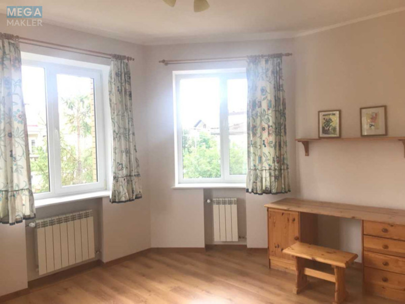 Продаж дома, 3&nbsp;поверху, 438&nbsp;кв.м, 6&nbsp;кімнат, ділянка 9&nbsp;соток, <a class="location-link" href="/kiev/" title="Недвижимость Київ">Київ</a>, <a class="location-link" href="/kiev/obolonskij/" title="Недвижимость Оболонський район">Оболонський р-н</a>, Богатырская ул., 30А (изображение 17)
