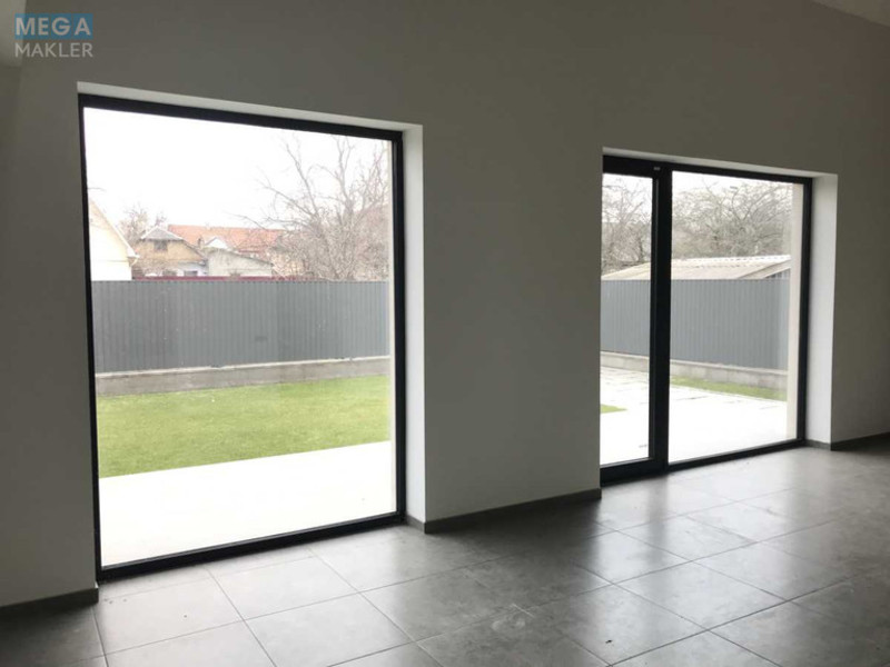 Продаж дома, 2&nbsp;поверху, 340&nbsp;кв.м, 5&nbsp;кімнат, ділянка 6&nbsp;соток, <a class="location-link" href="/kiev/" title="Недвижимость Київ">Київ</a>, <a class="location-link" href="/kiev/solomenskij/" title="Недвижимость Солом'янський район">Солом'янський р-н</a>, Зеленая ул. (изображение 8)