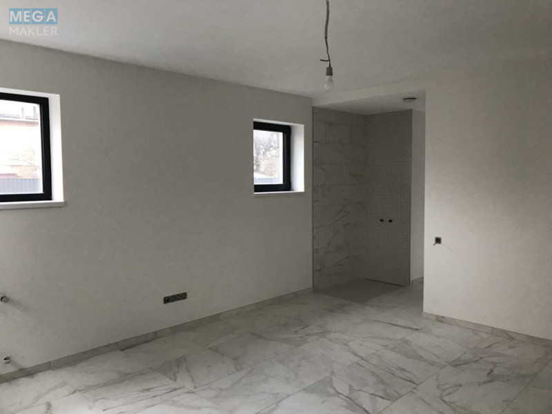 Продаж дома, 2&nbsp;поверху, 340&nbsp;кв.м, 5&nbsp;кімнат, ділянка 6&nbsp;соток, <a class="location-link" href="/kiev/" title="Недвижимость Київ">Київ</a>, <a class="location-link" href="/kiev/solomenskij/" title="Недвижимость Солом'янський район">Солом'янський р-н</a>, Зеленая ул. (изображение 11)