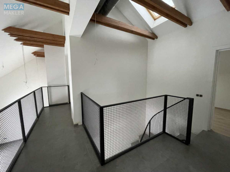 Продаж дома, 2&nbsp;поверху, 340&nbsp;кв.м, 5&nbsp;кімнат, ділянка 6&nbsp;соток, <a class="location-link" href="/kiev/" title="Недвижимость Київ">Київ</a>, <a class="location-link" href="/kiev/solomenskij/" title="Недвижимость Солом'янський район">Солом'янський р-н</a>, Зеленая ул. (изображение 13)
