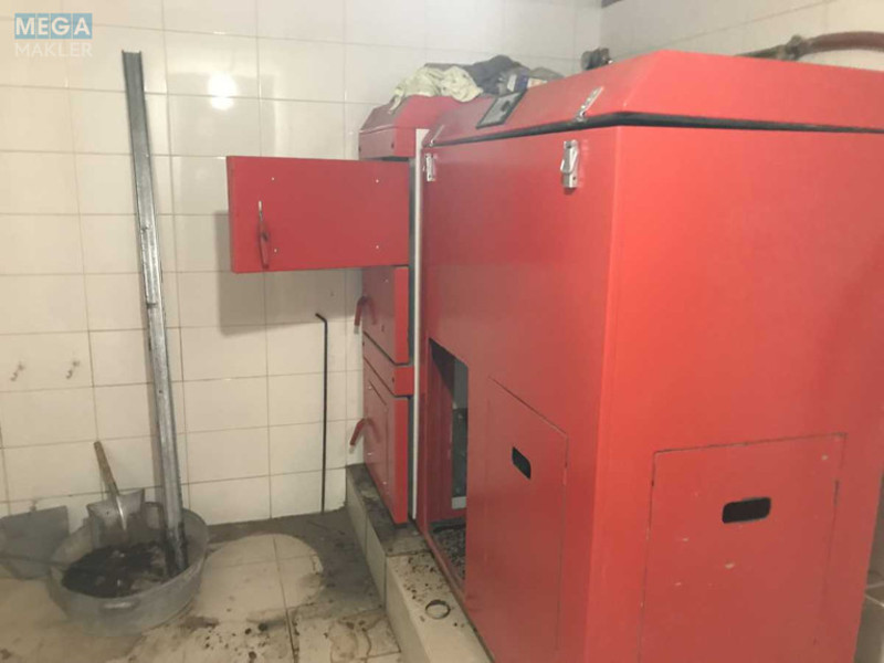 Продаж дома, 2&nbsp;поверху, 340&nbsp;кв.м, 5&nbsp;кімнат, ділянка 6&nbsp;соток, <a class="location-link" href="/kiev/" title="Недвижимость Київ">Київ</a>, <a class="location-link" href="/kiev/solomenskij/" title="Недвижимость Солом'янський район">Солом'янський р-н</a>, Зеленая ул. (изображение 19)